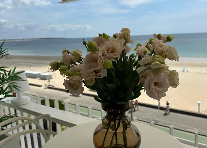 Le Palais D'ete * La Baule